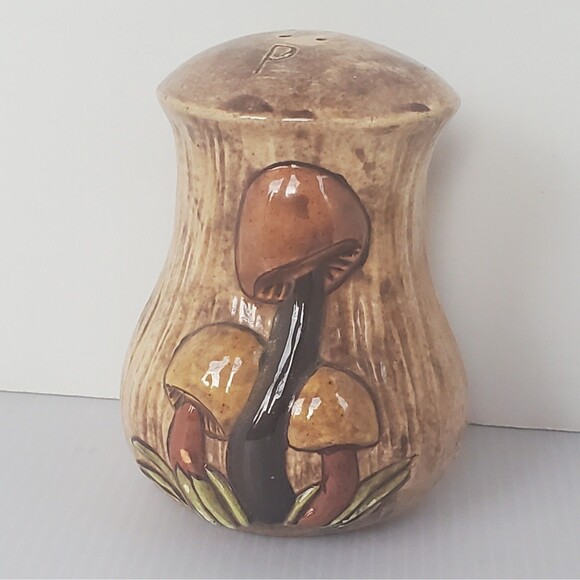 Arnel's Mushroom Shaker Ceramic Hand Painted Single Pepper 1970s Cottage Core - Picture 1 of 7